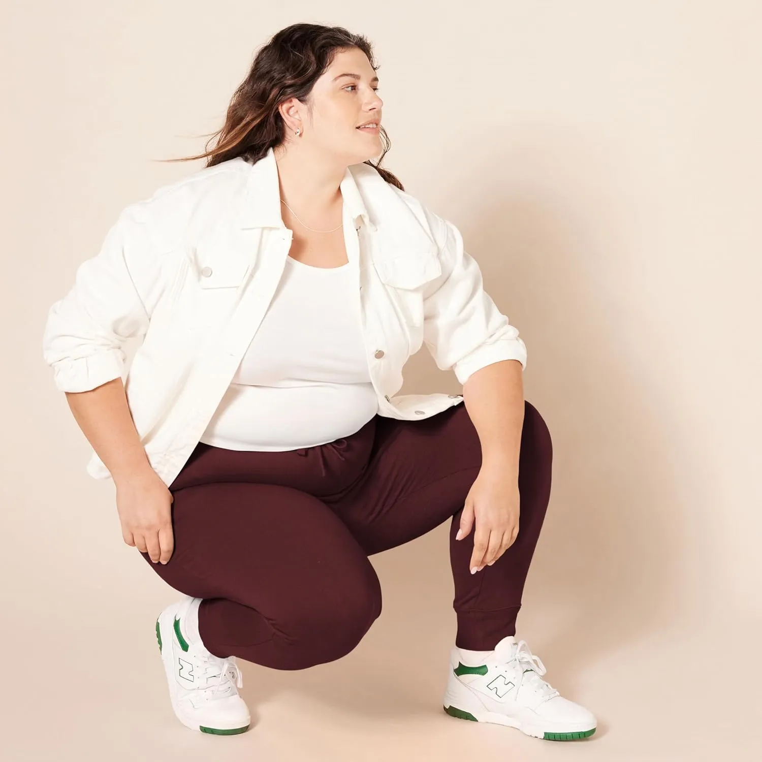 Amazon Essentials Women's Fleece Jogger Sweatpant (Available in Plus Size)