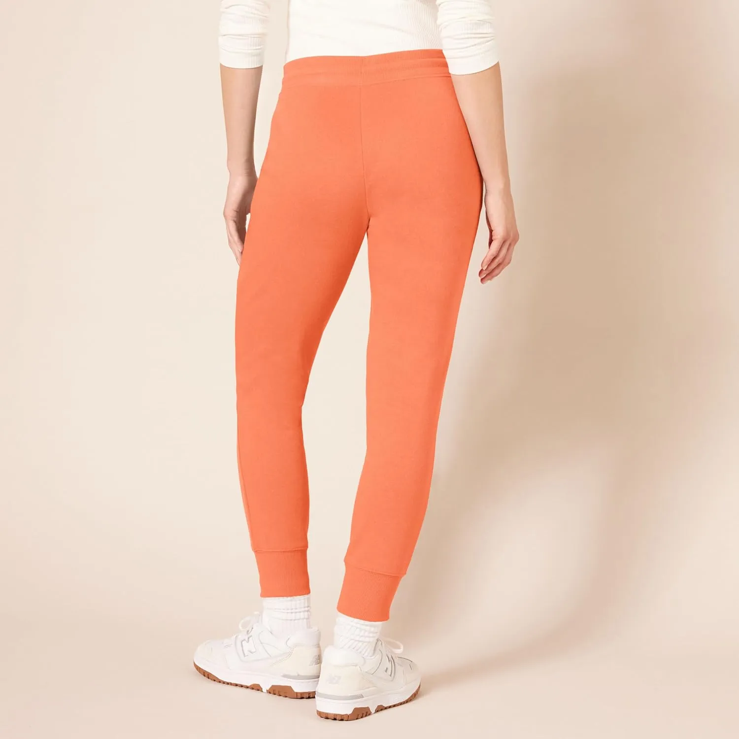 Amazon Essentials Women's Fleece Jogger Sweatpant (Available in Plus Size)