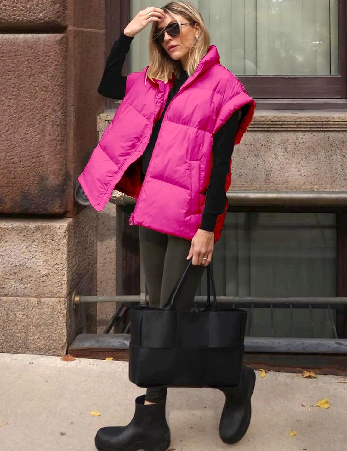 APAFES Women Winter Oversized Puffer Vest Lightweight Stand Collar Flysleeve Insulated Padded Puffy Jackets Coat with Pockets