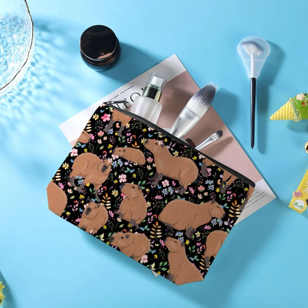 Azteoiz Cute Capybara Makeup Bag Capybara Gifts Cosmetic Bag Animal Lover Gifts for Women Girls Capybara Lovers Daughter Friends Nurse Capybara Stuff Graduation Birthday Gifts Travel Toiletry Bag