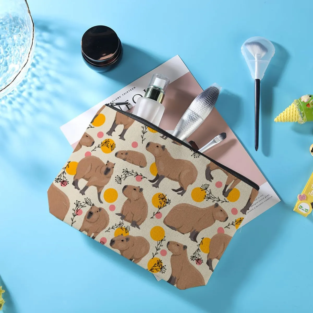 Azteoiz Cute Capybara Makeup Bag Capybara Gifts Cosmetic Bag Animal Lover Gifts for Women Girls Capybara Lovers Daughter Friends Sisters Capybara Stuff Graduation Birthday Gifts Travel Toiletry Bag