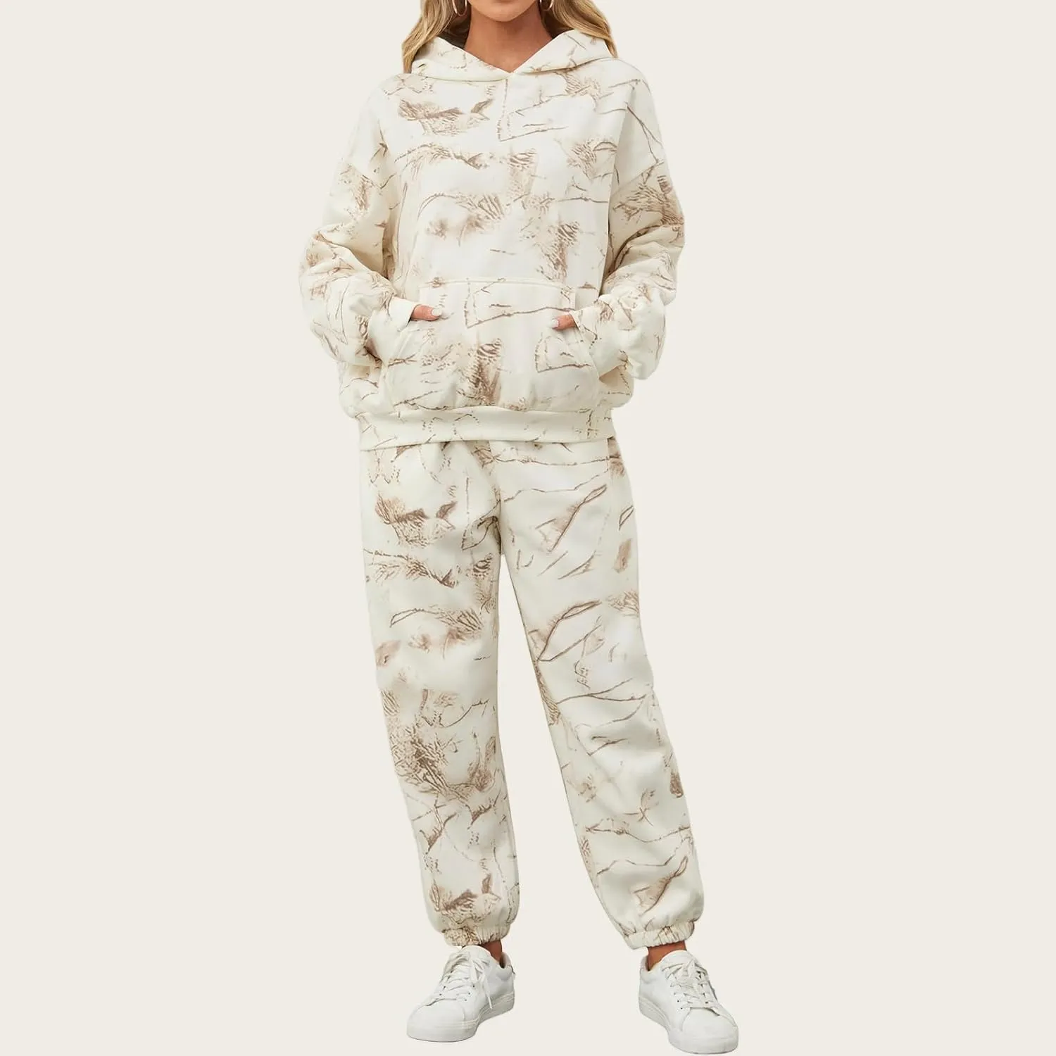 Camo Sweatsuits for Women Set 2 Piece,Womens Camo Hoodie Maple Leaf Print Oversized Sweaters Sweatshirt Sweatpants