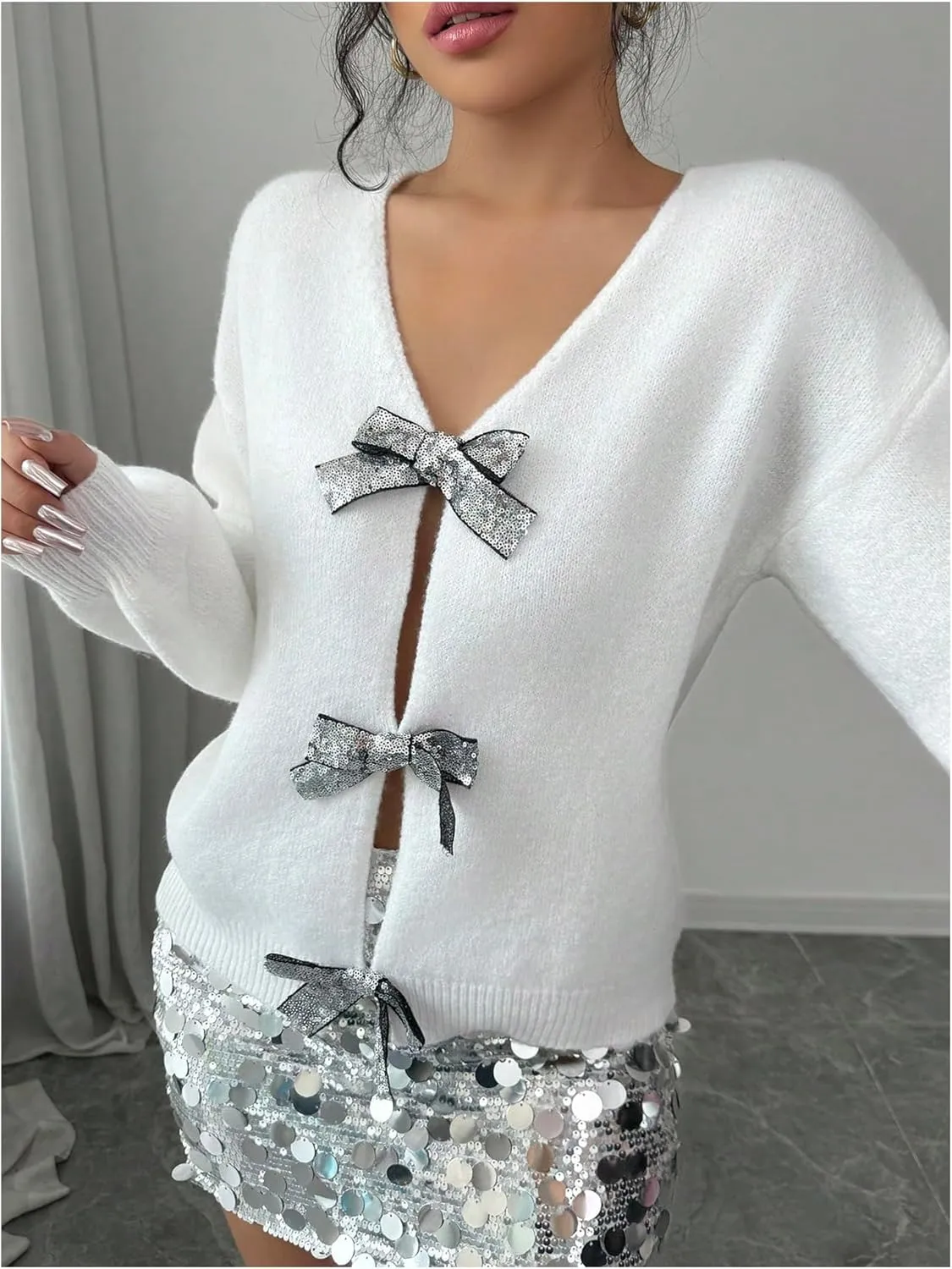 COZYEASE Women's Bowknot Sequins Sweater Tops Long Sleeve Crew Neck Glitter Knit Pullovers