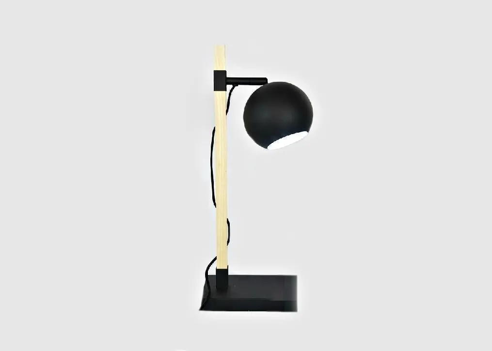 ’_ga Desk Lamp