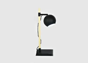 ’_ga Desk Lamp