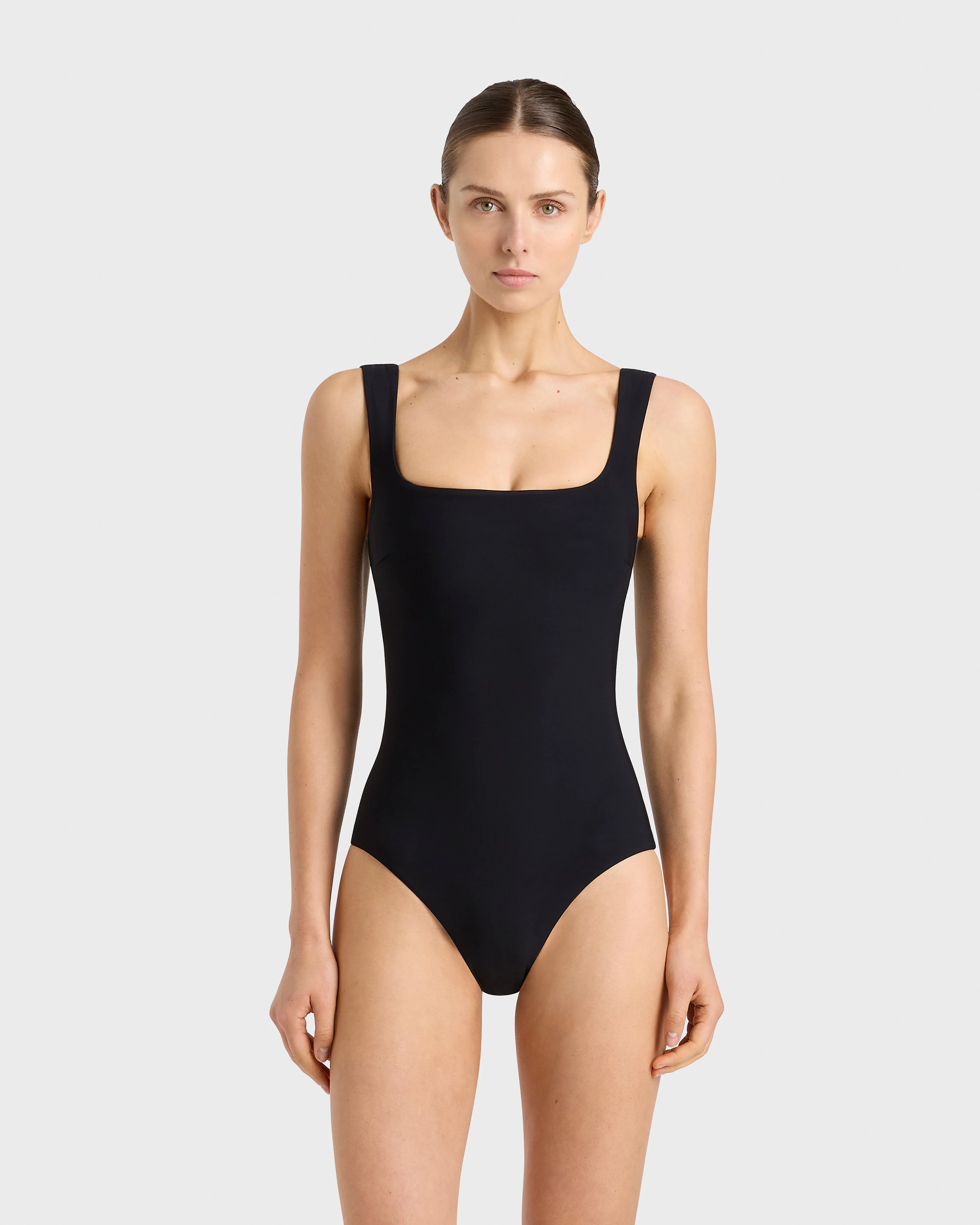Mackinley One Piece - Black