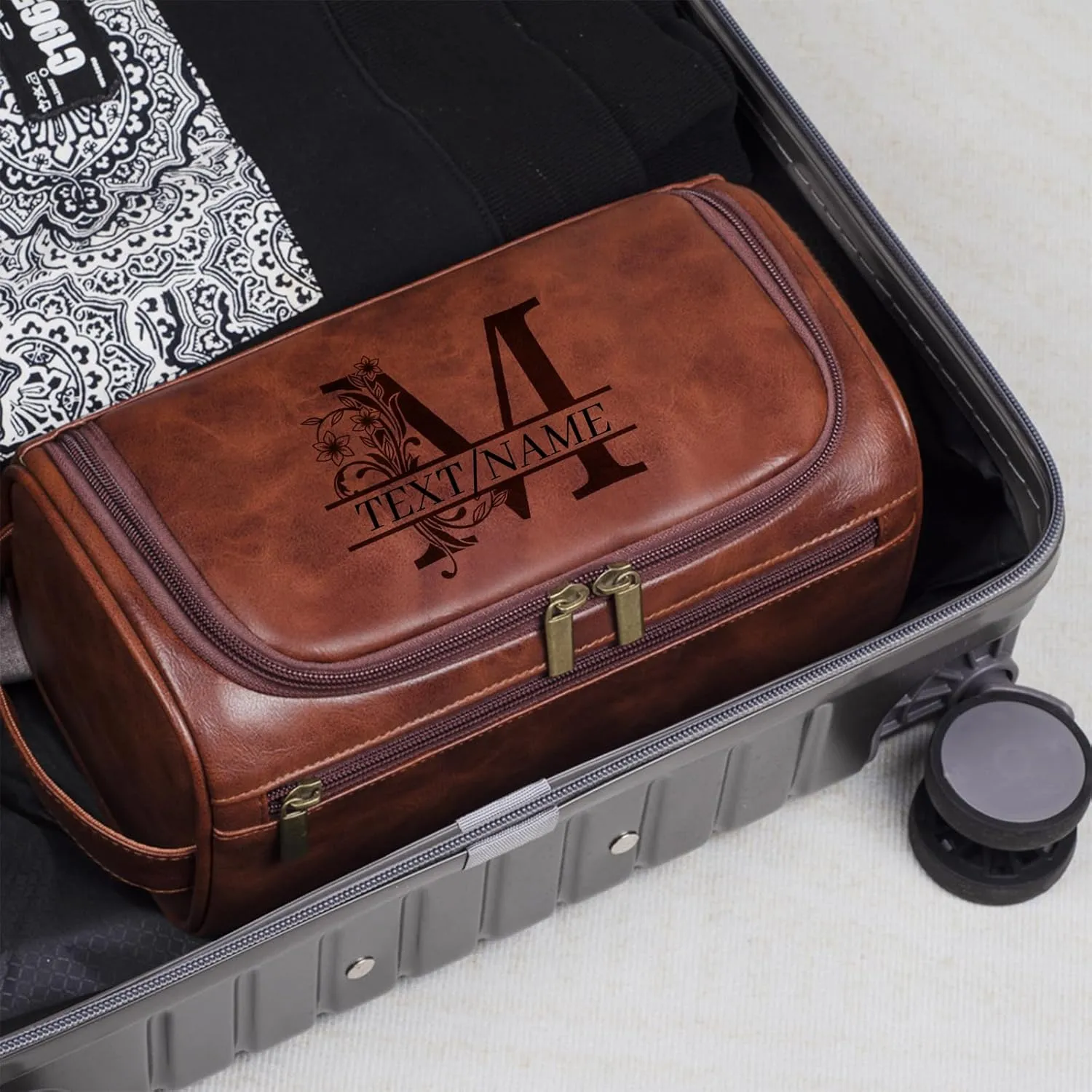 Personalized Toiletry Bag for Men Personalized PU Leather Toiletry Bag Engraved Name Initials Water Resistant Gift for Travel Christmas weddings (Style01)