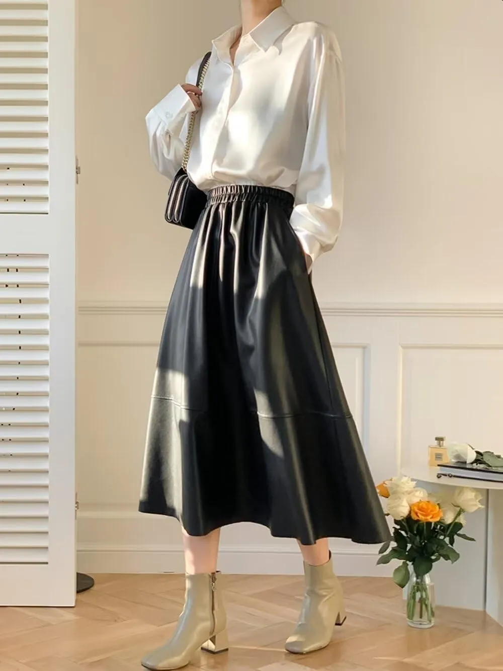 Women's Faux Leather Skirt Retro High Waisted Pleated Long A-line Midi Skirt with Pockets